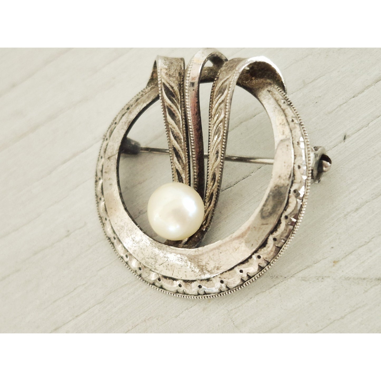 Vintage Round Etched Cultured Pearl Brooch