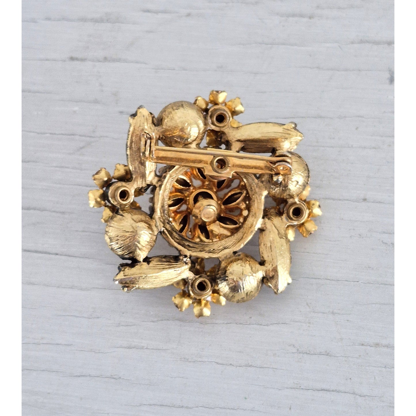Vintage Amber and Brown Dome Brooch