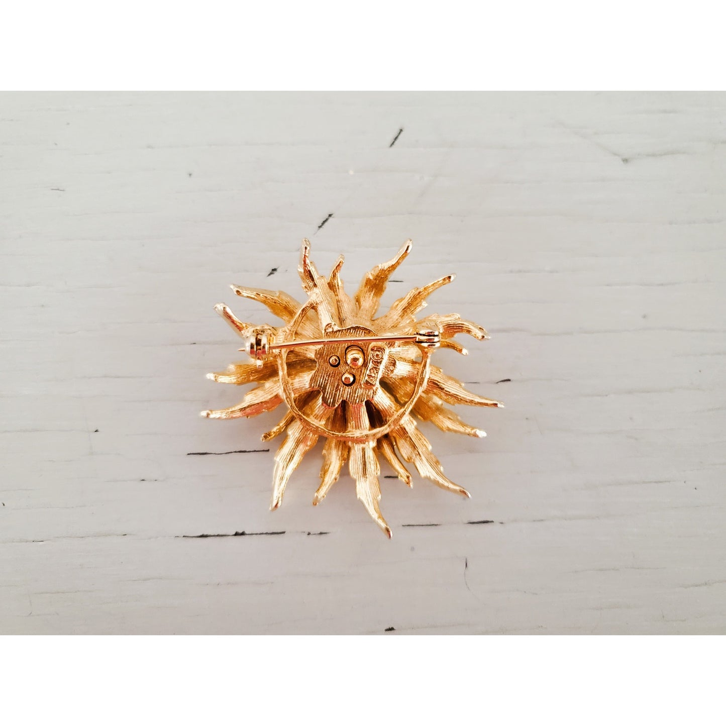 Vintage Signed Art Arthur Pepper 2 Layer Gold Tone Flower Brooch Pin