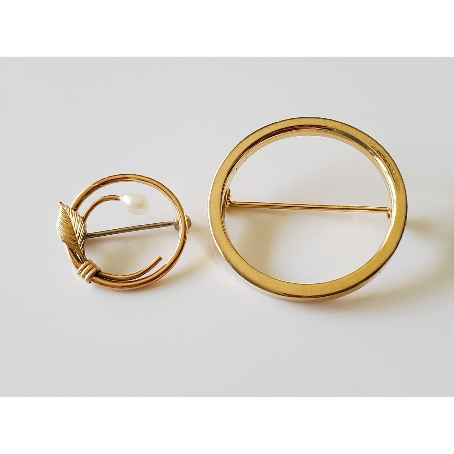 Vintage Lot of Dainty Gold Tone Brooches