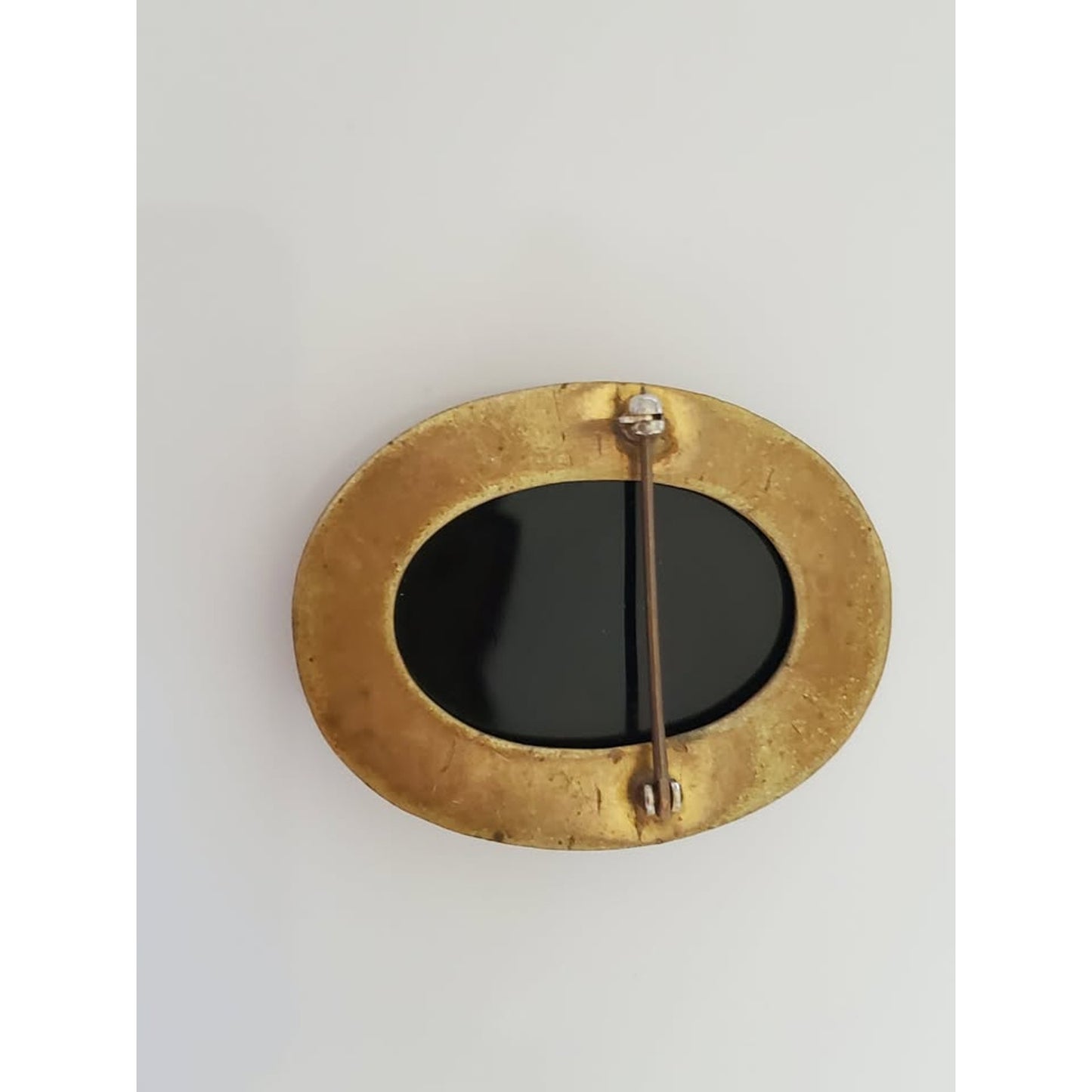 Vintage Gold Plated Black and White Stone Cameo Brooch