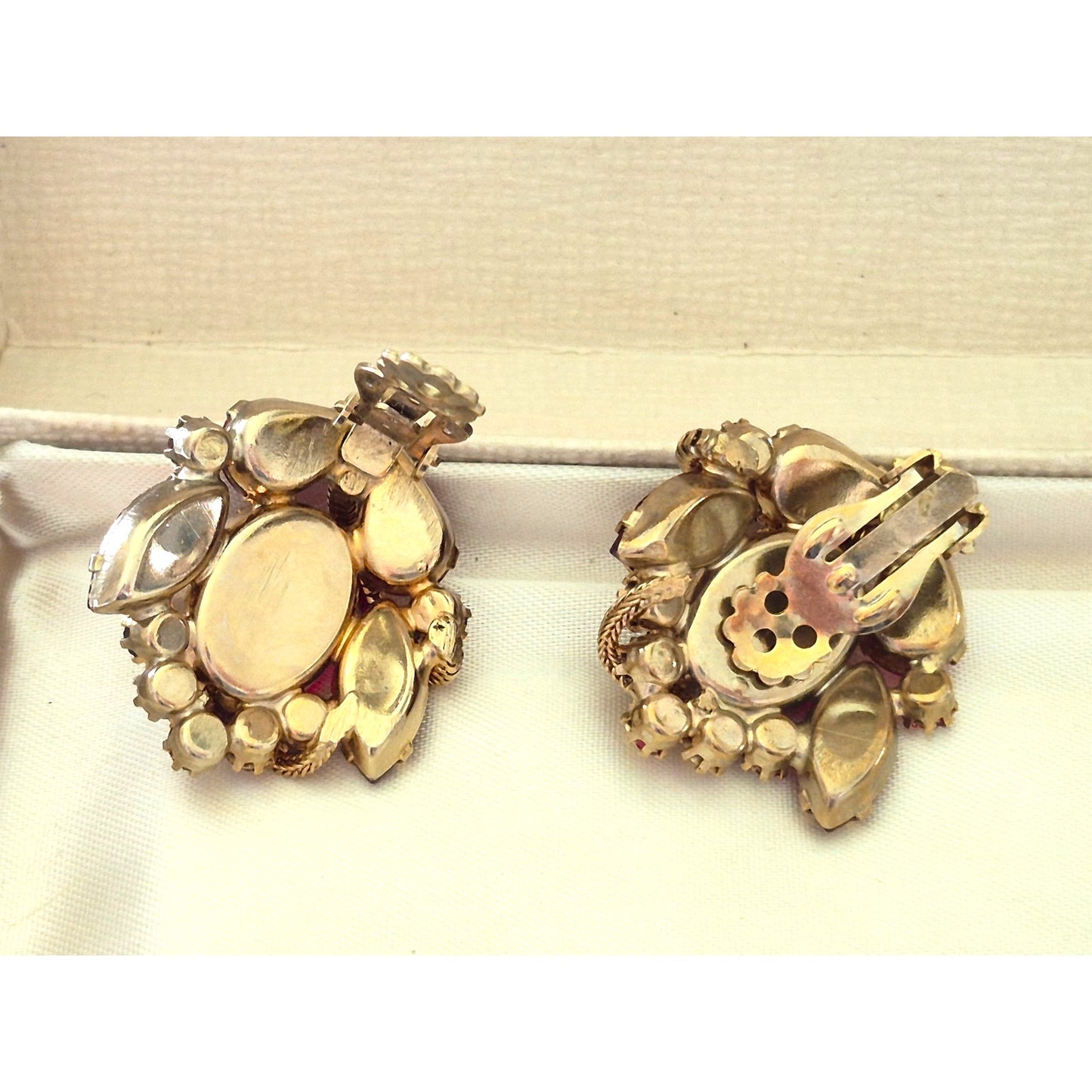 Vintage Mid-Century Gold Ribbon Rope Rink Red AB Clip-on Earrings
