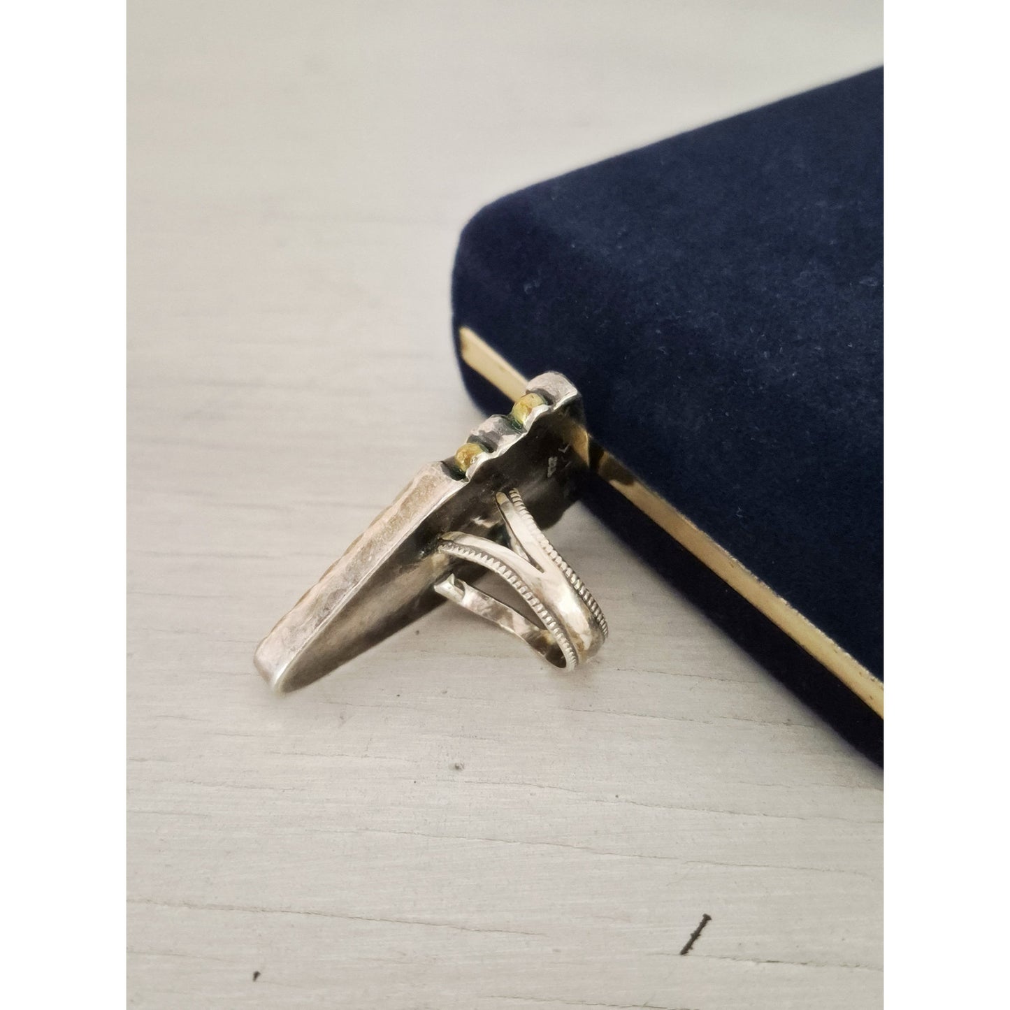 Vintage Sunbell Designer Southwestern Arrow Sterling Silver Ring