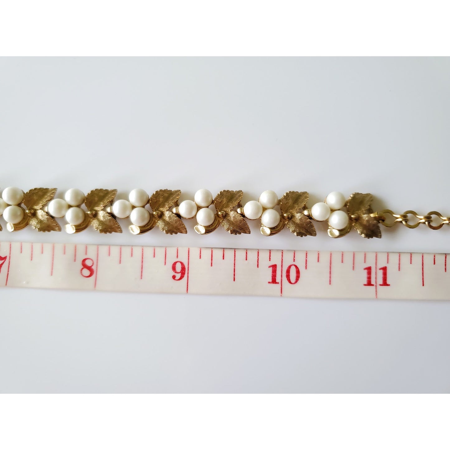 Vintage Gold Tone Charel Leaf Link and Faux Pearl Choker Necklace