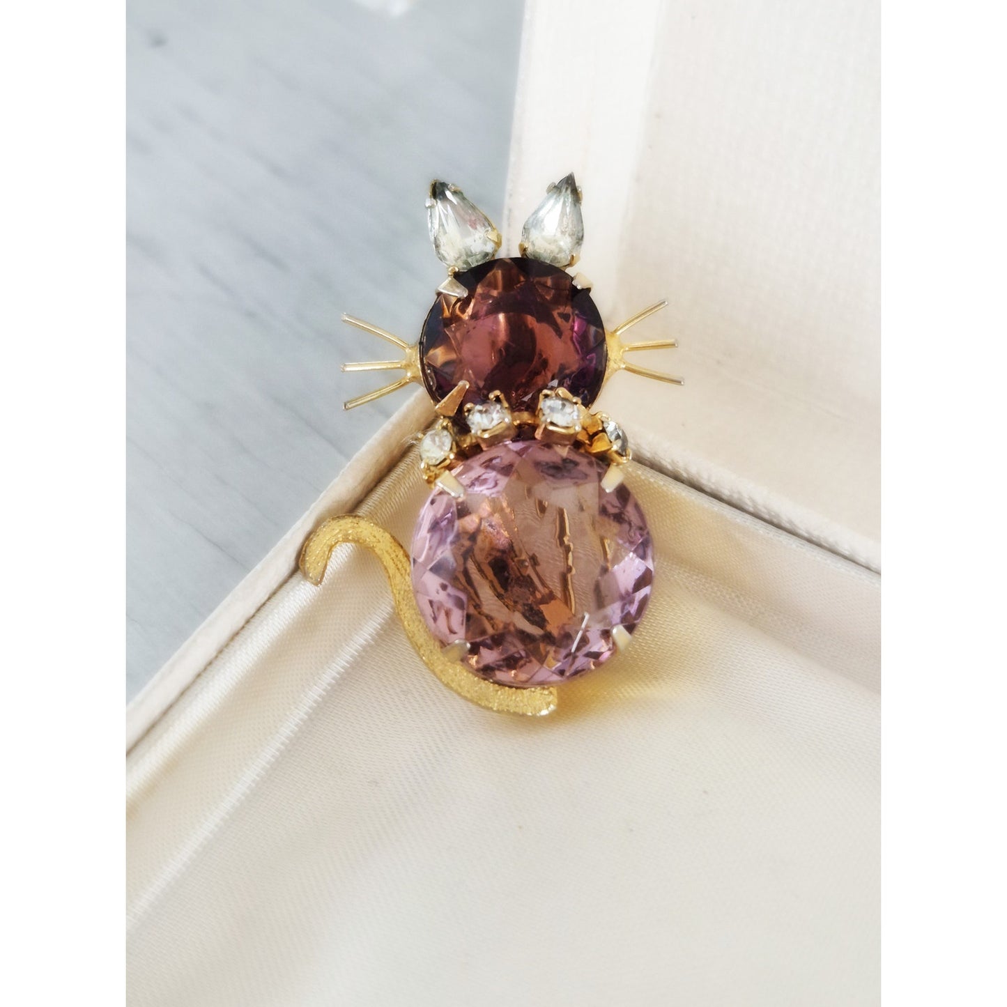 Vintage Dodd Style Cat Pin Brooch Plumb Rhinestone Brooch Pin