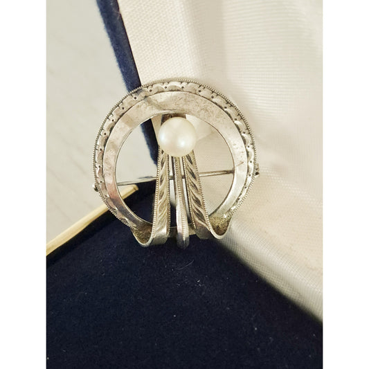 Vintage Round Etched Cultured Pearl Brooch
