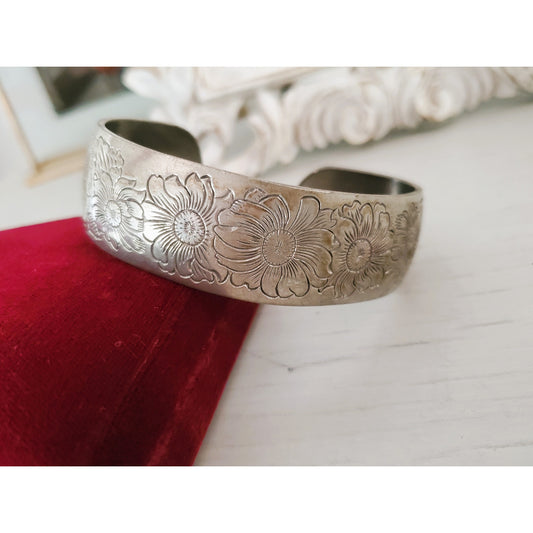 Vintage Kirk Pewter Daisy Silver Cuff Bracelet