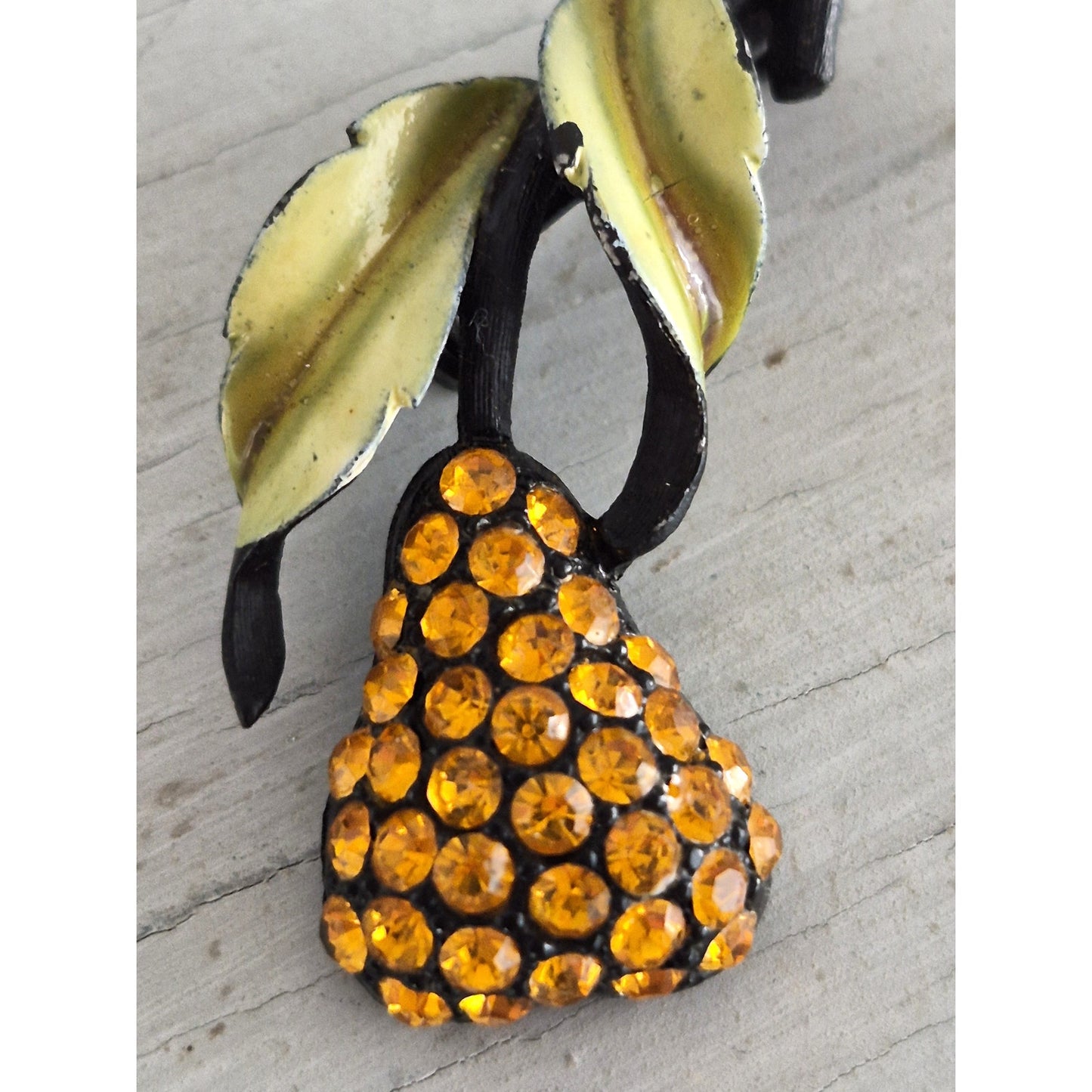 Vintage JJ Signed Pear Rhinestone Pin Brooch