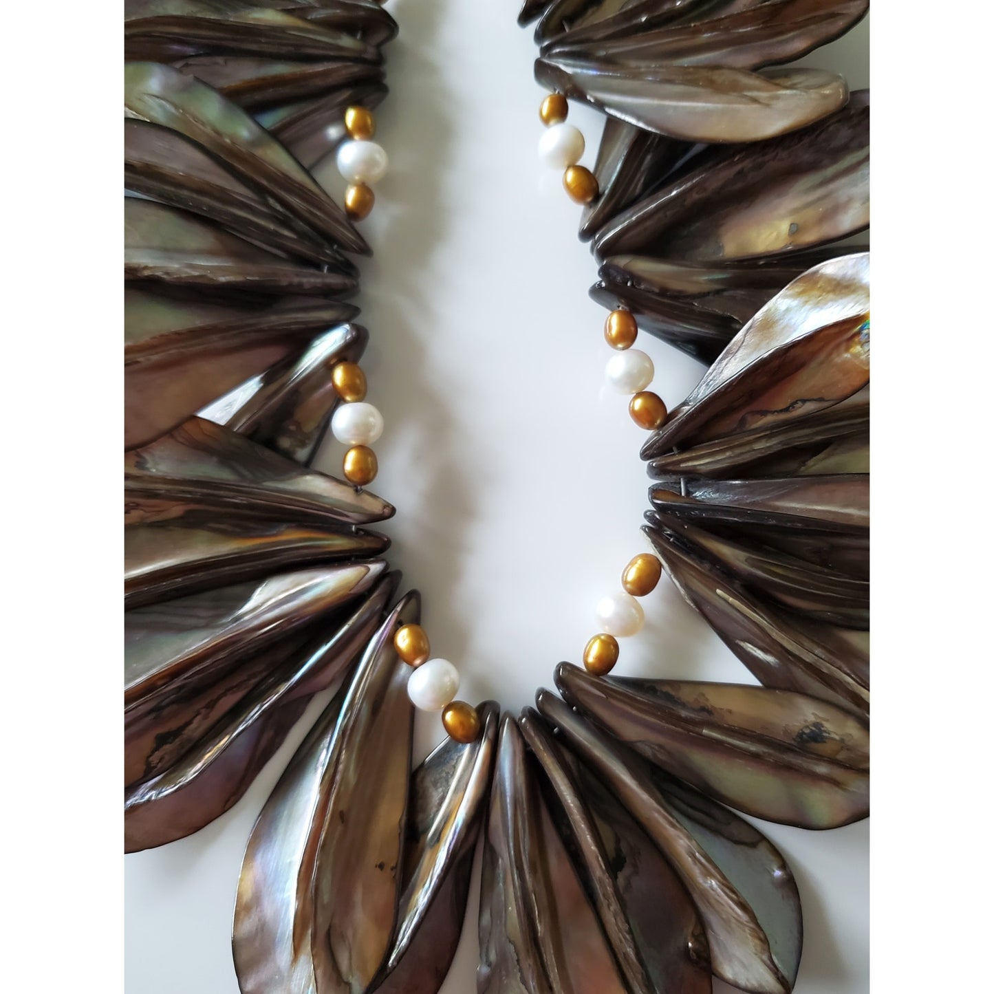 Beautiful Brown Shell and Fresh Water Pearl Necklace