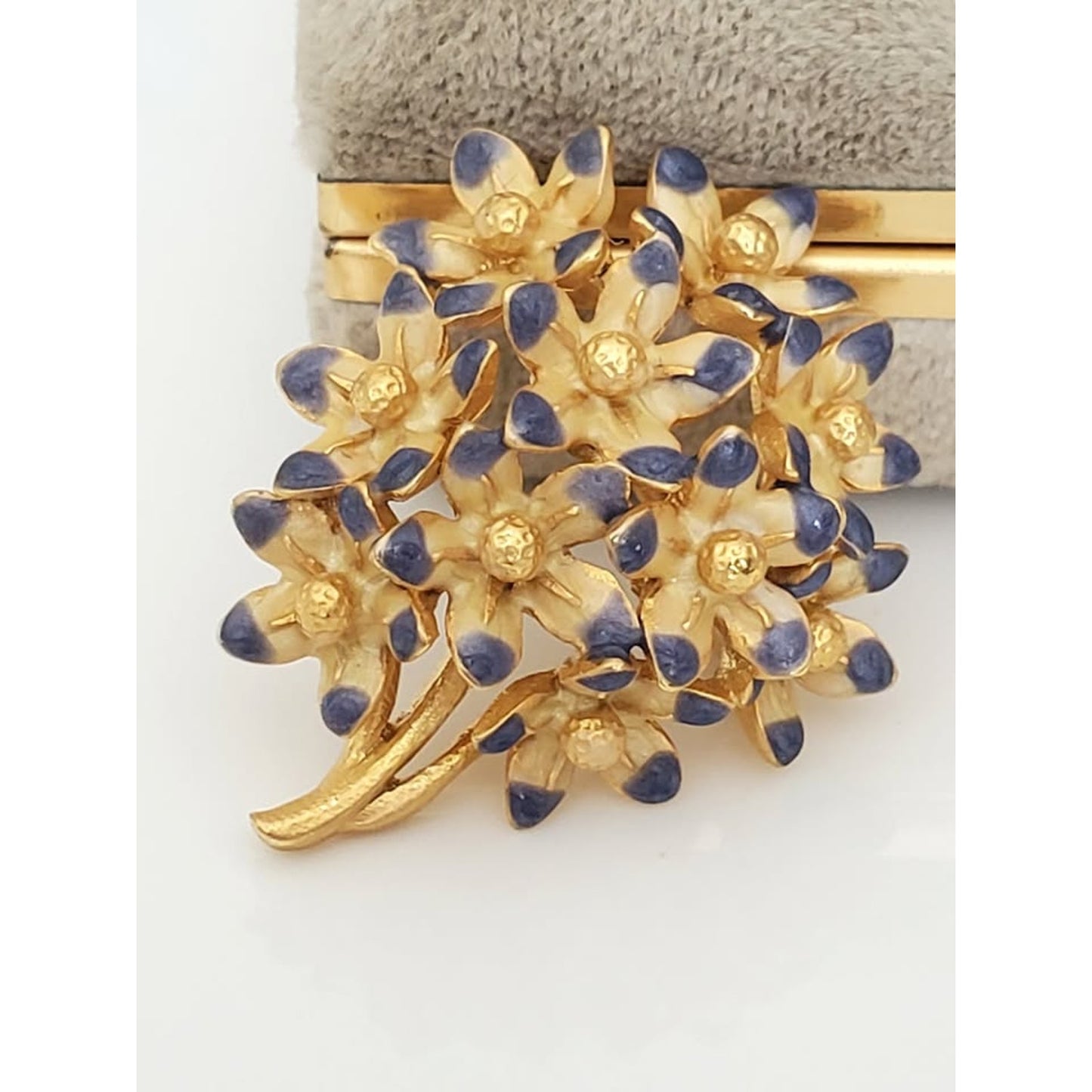 Vintage Joan Rivers Blue Floral Bouquet Pin Brooch