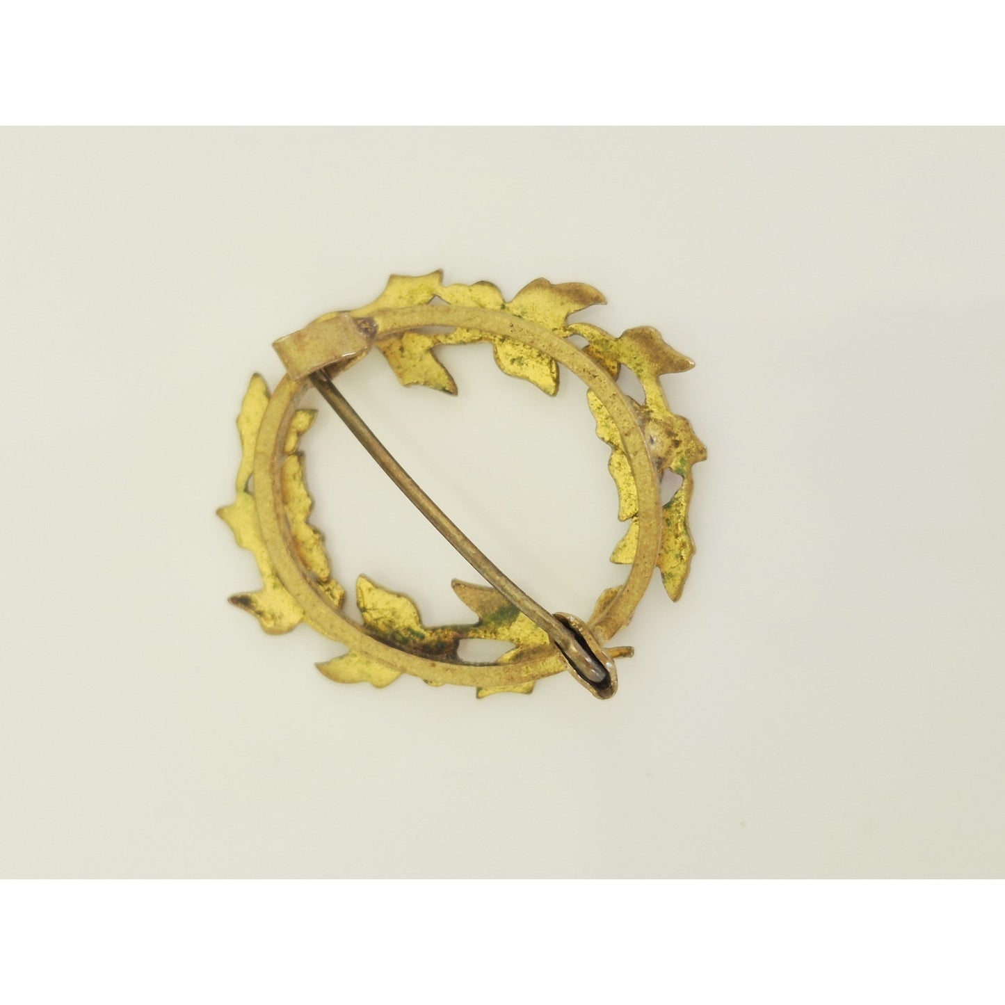 Vintage Mini White Enamel Wreath Brooch