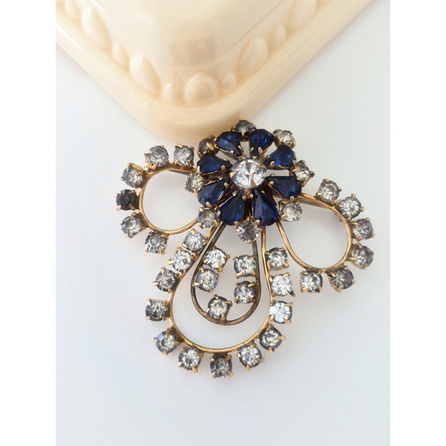 Vintage 1940s Blue and Clear Rhinestone Brooch Pendant