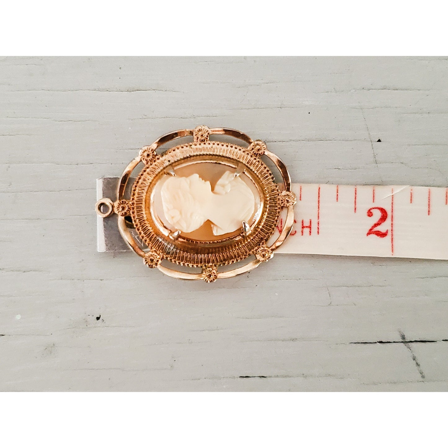 Vintage Cameo Gold Tone Pendant