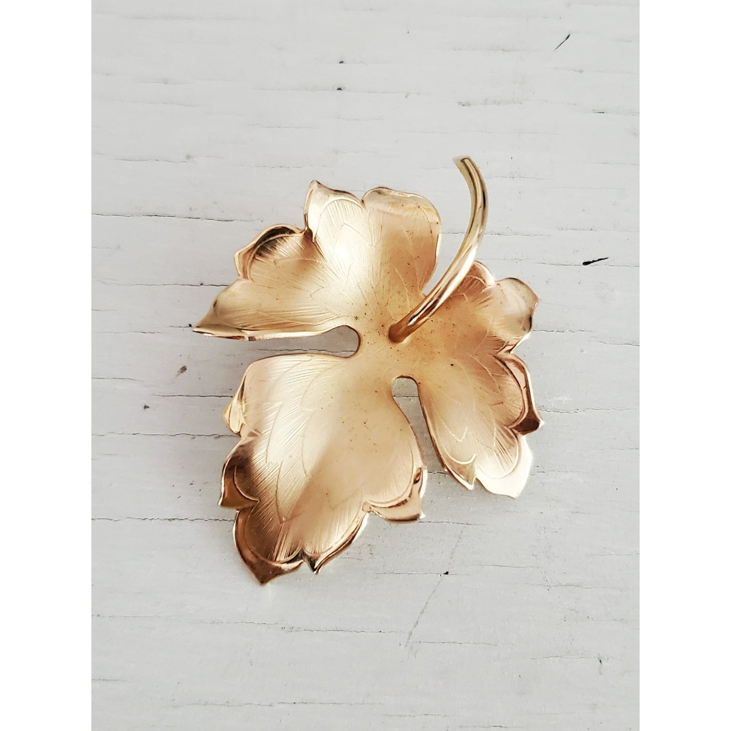 Vintage Giovanni Gold-tone Maple Leaf Brooch