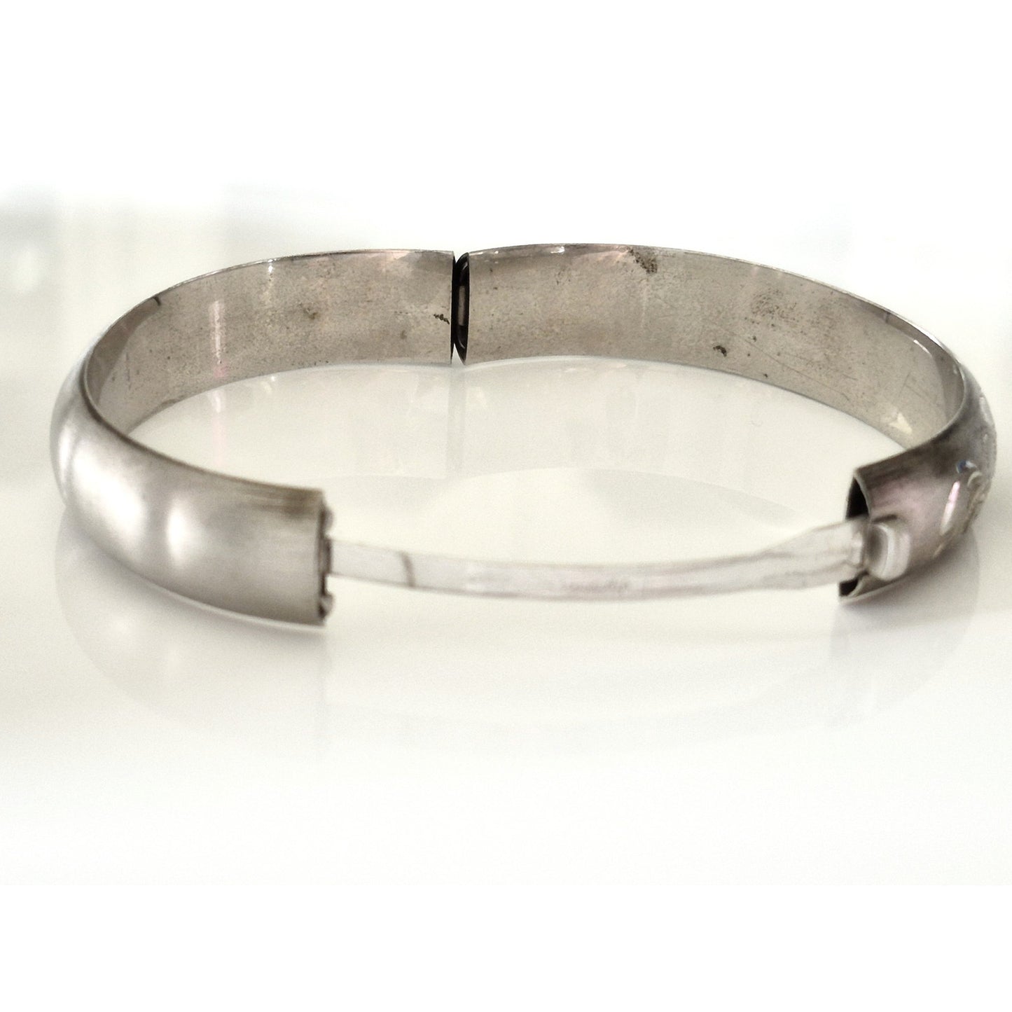 Vintage Marathon Sterling Silver Floral and Swirl Etched Hinged Bangle