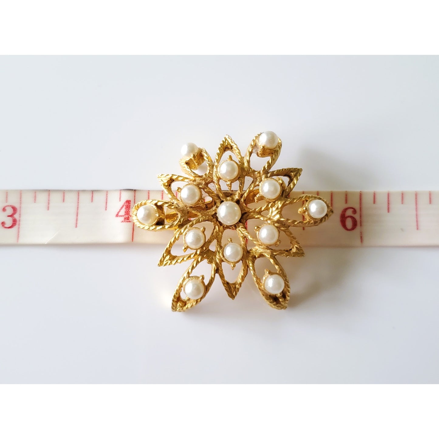 Vintage Gold Tone Faux Pearl Floral Shaped Brooch