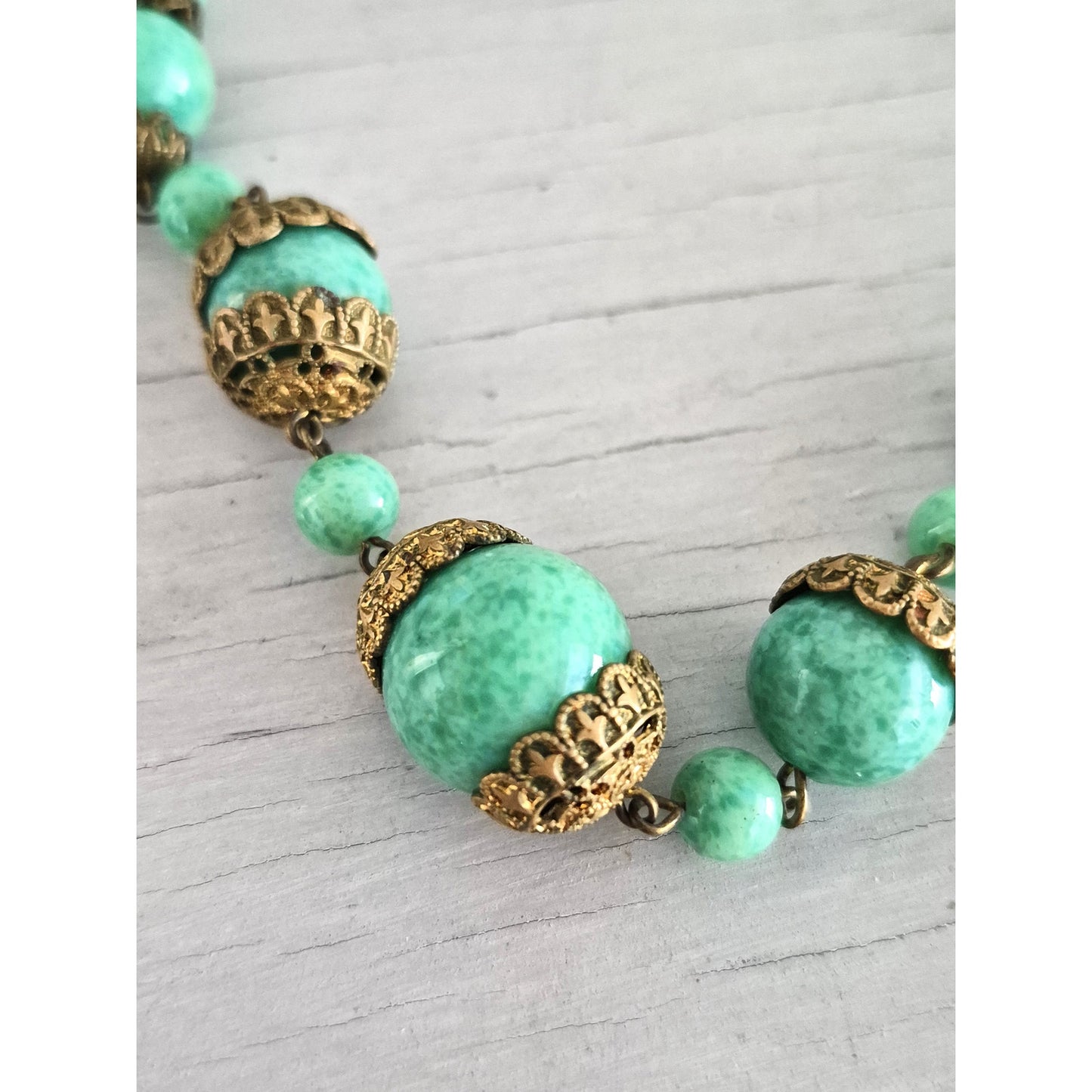 Vintage Art Deco Peking Czech Graduated Glass Bead Choker Necklace