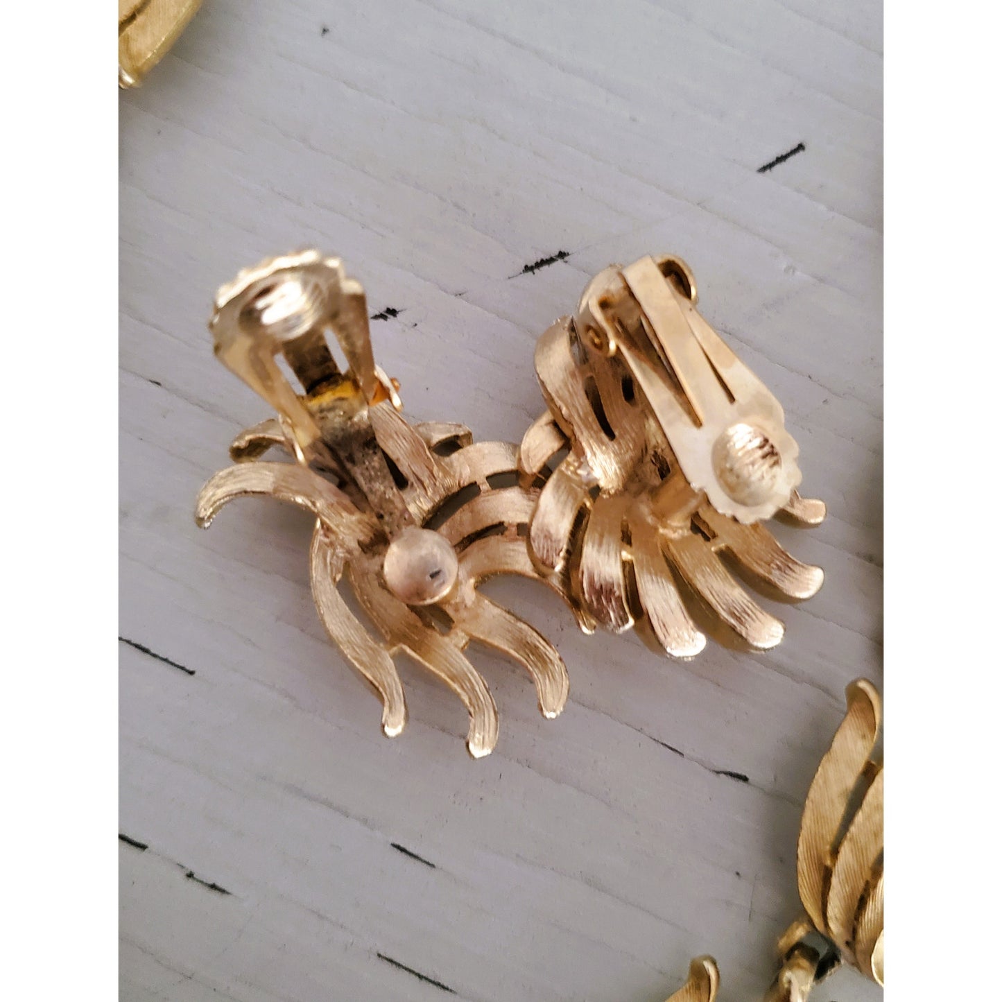 Vintage Brushed Gold Swirl Necklace and Earring Set