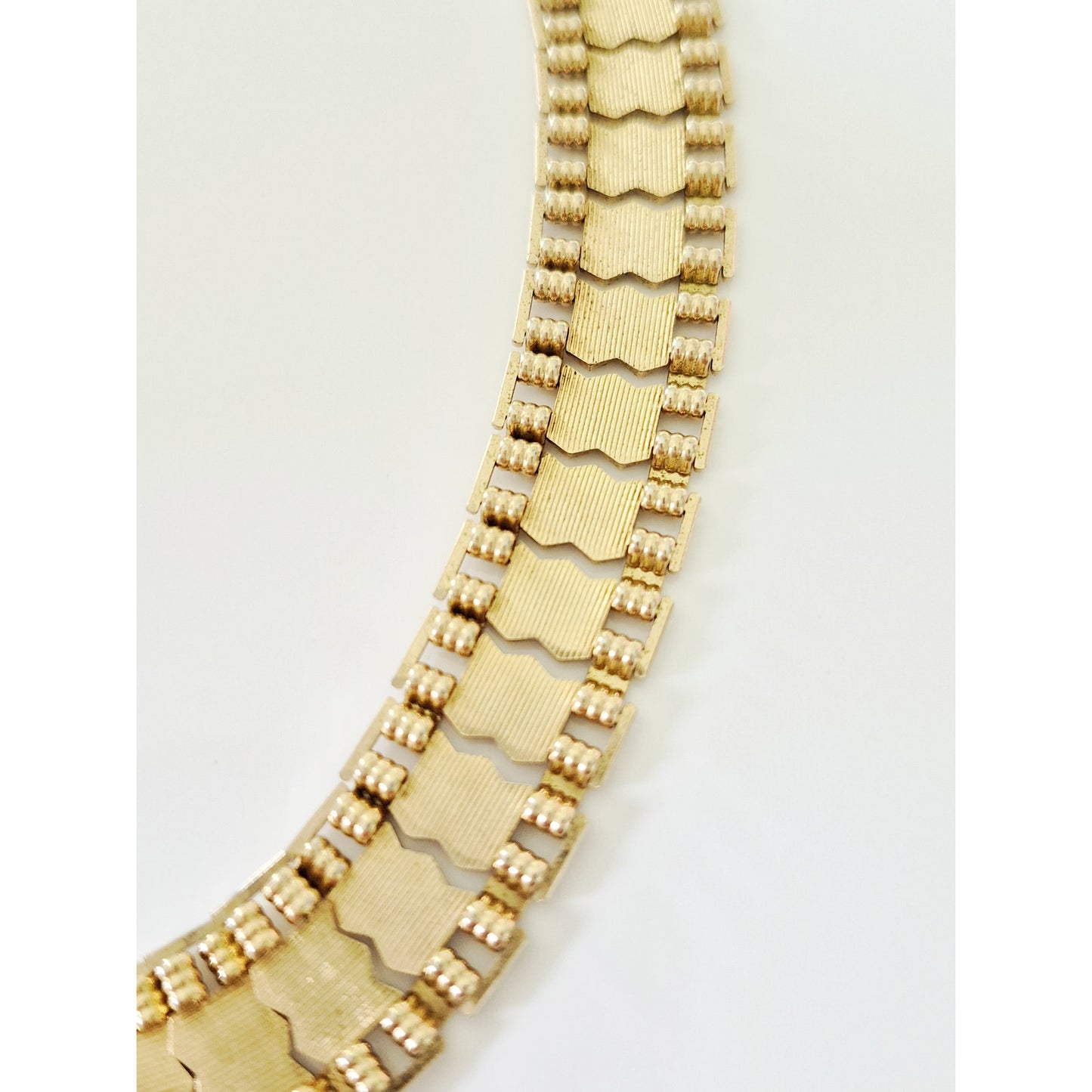 Vintage Sarah Coventry Gold-tone Collar Necklace