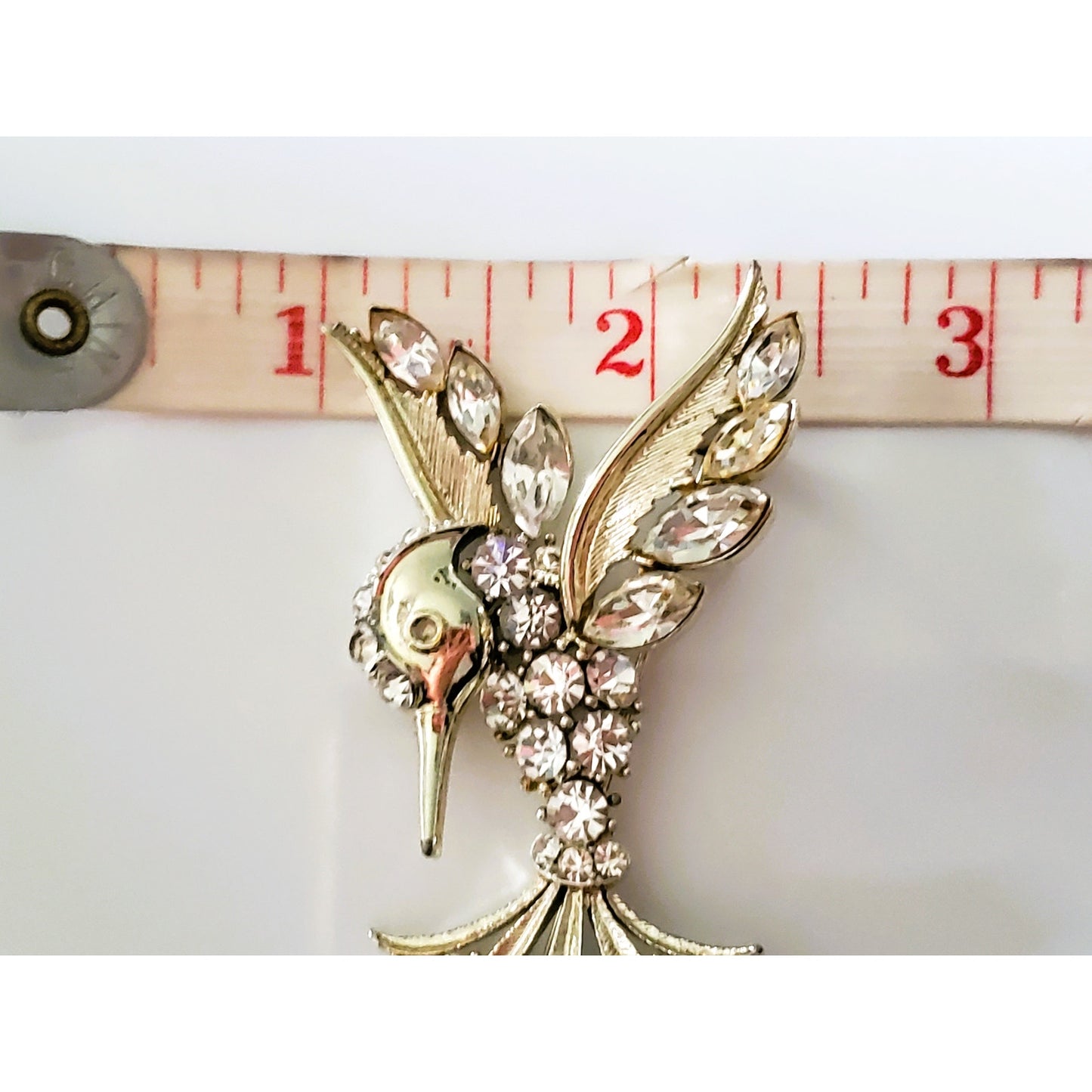 Vintage Lisner Hummingbird Brooch
