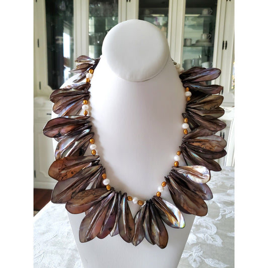 Beautiful Brown Shell and Fresh Water Pearl Necklace