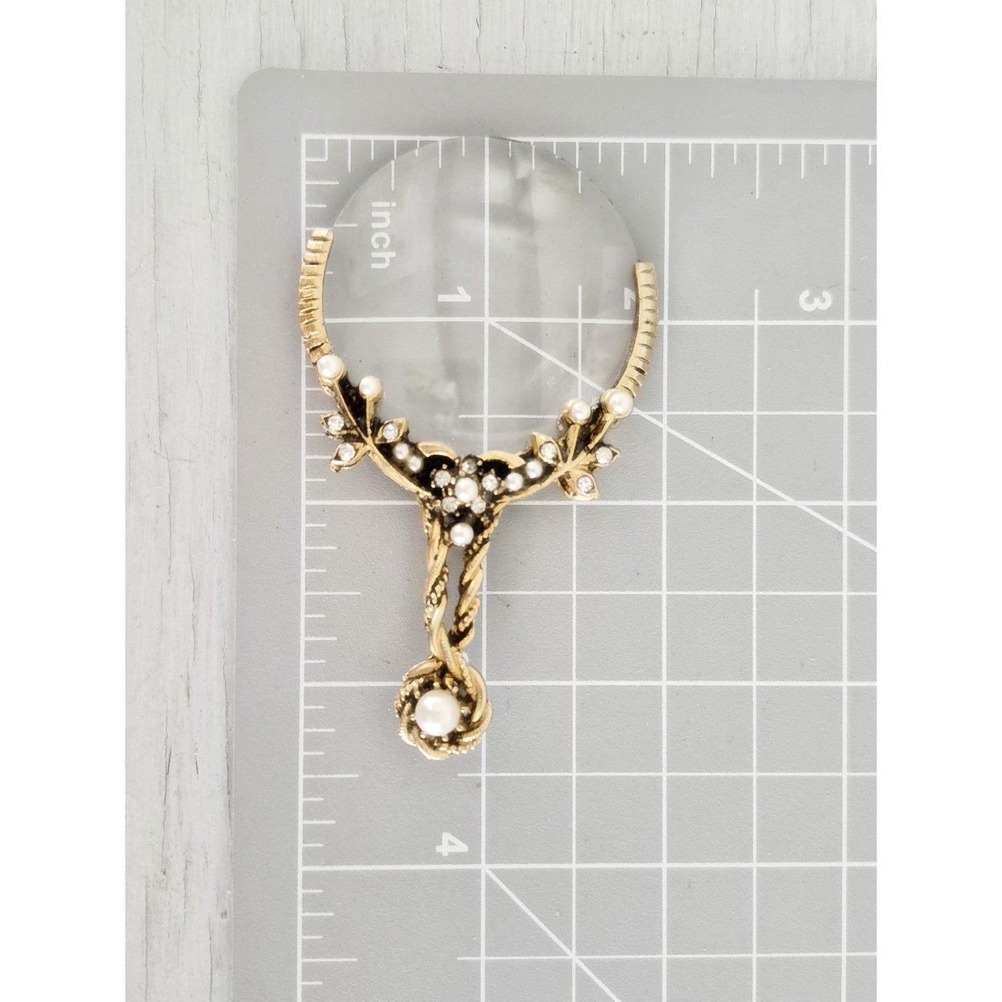 Vintage Style Pinchbeck Faux Pearl Magnifying Glass Loupe
