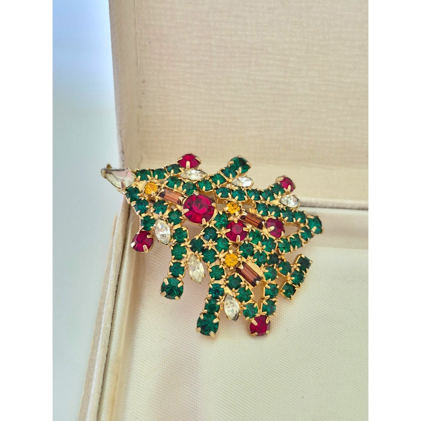 Vintage Christmas Tree Brooch