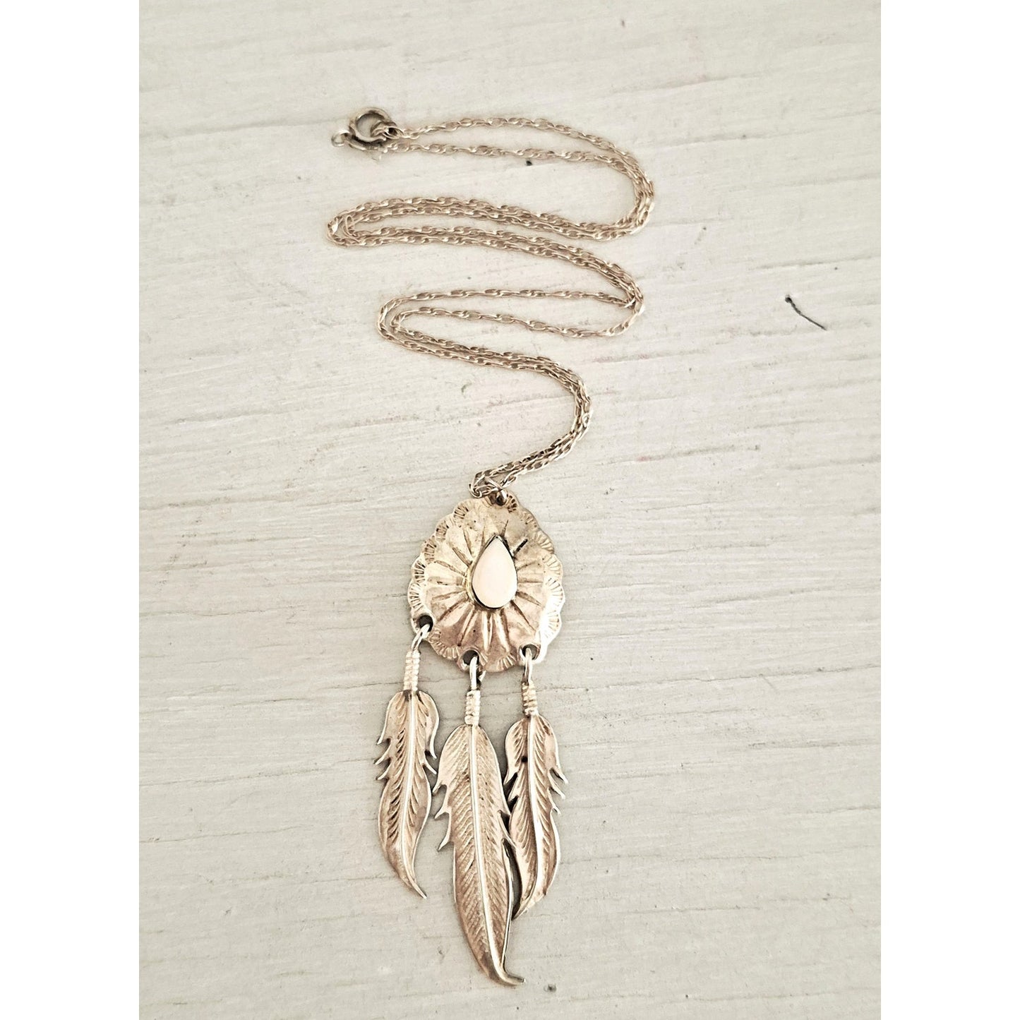 Sterling Silver Native American Navajo Mother of Pearl Necklace