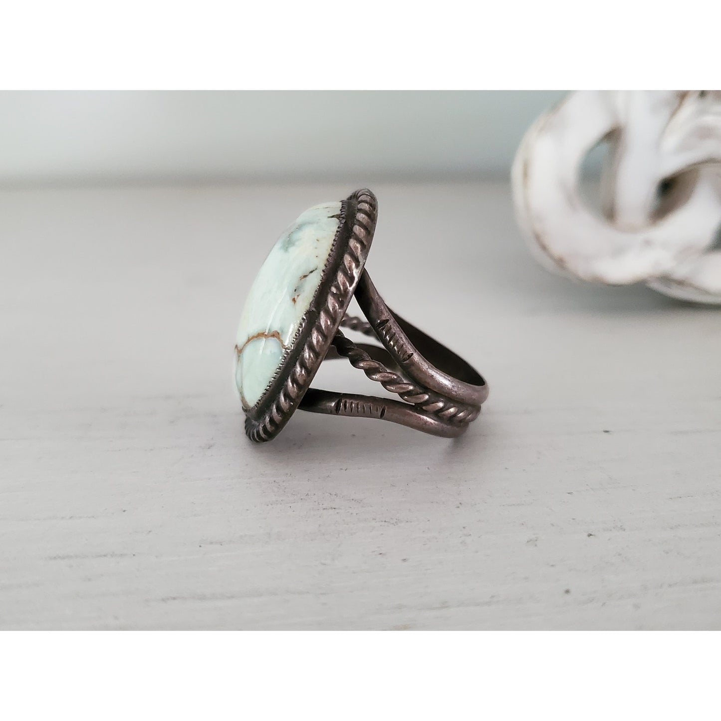 Vintage Southwestern Sterling Silver Light Green Turquoise Ring