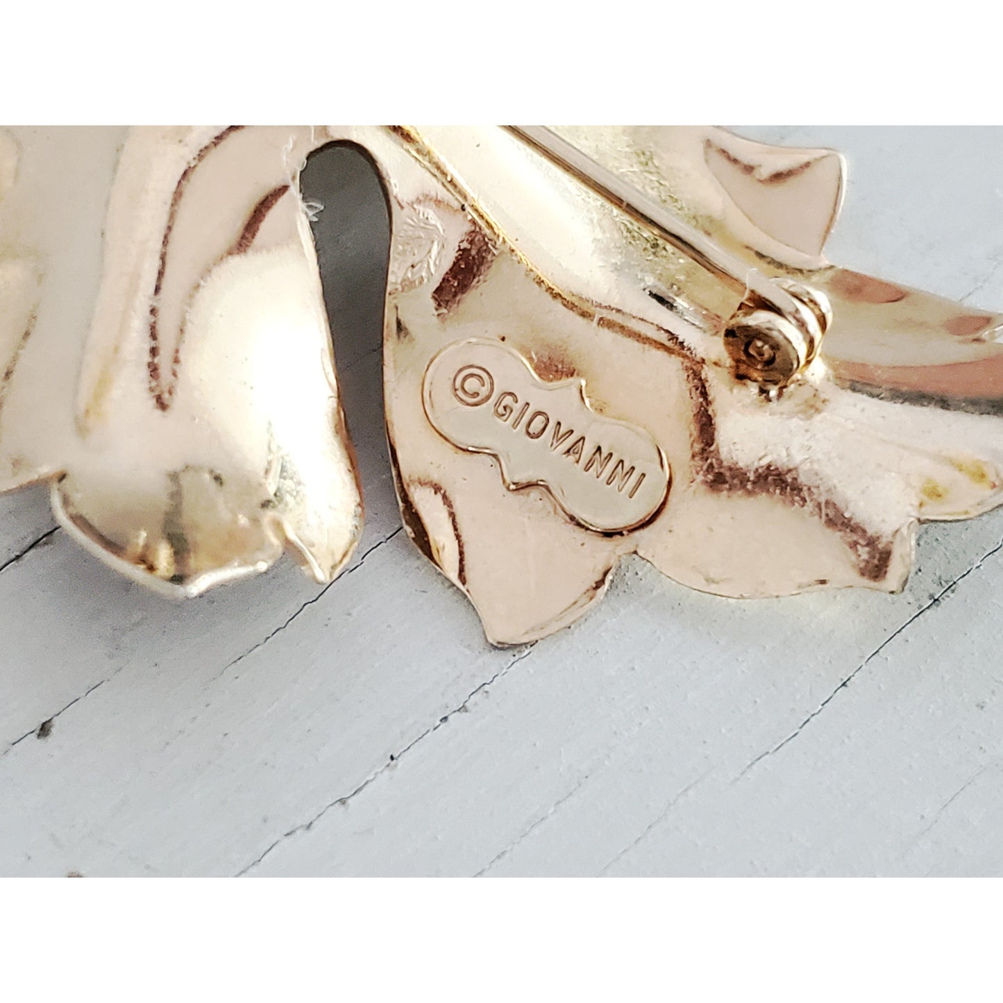 Vintage Giovanni Gold-tone Maple Leaf Brooch