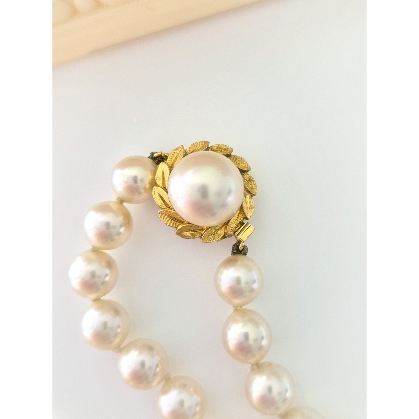 Vintage Majorica Single Strand Faux Pearl Necklace