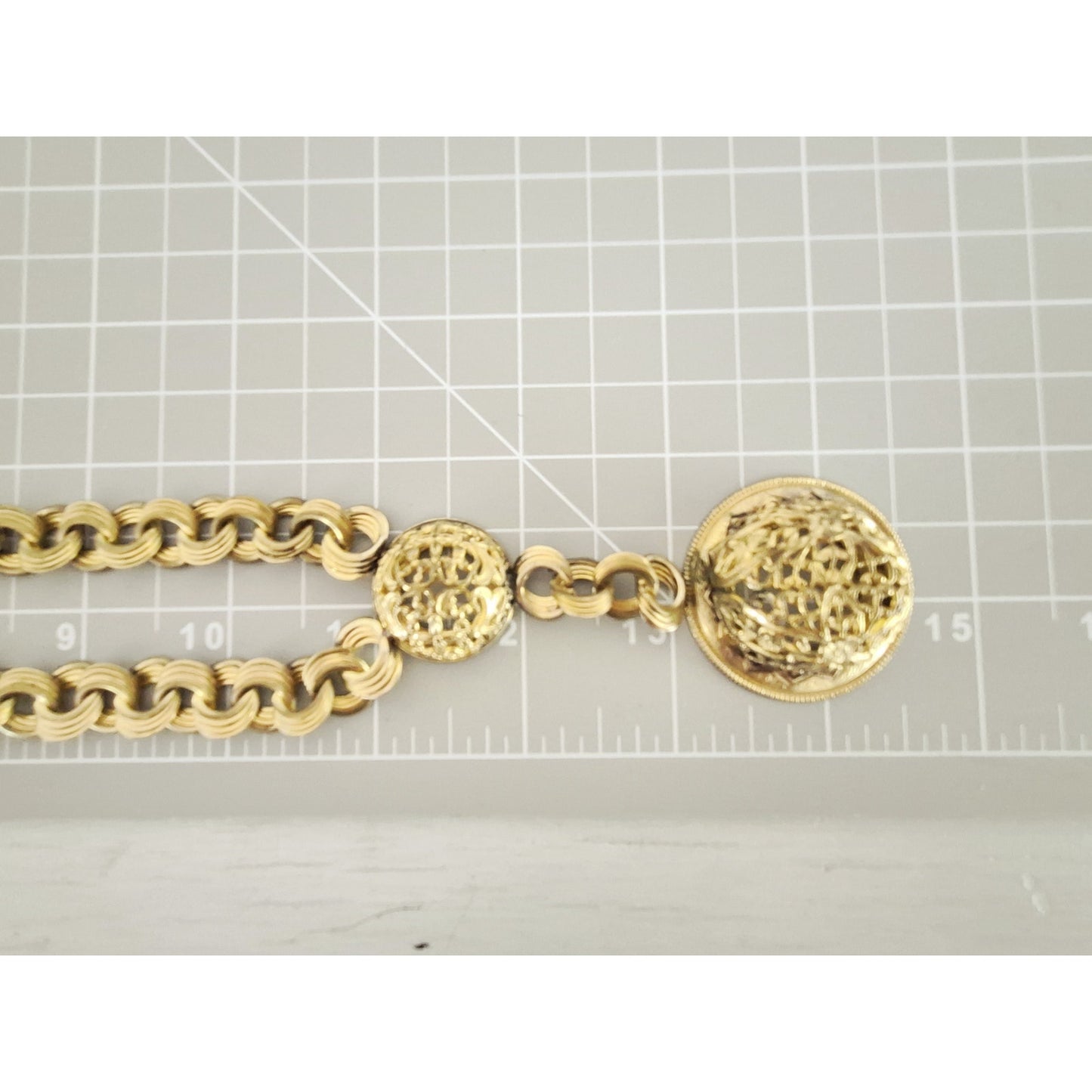 Vintage Dome Medallion Lariat Gold-tone Necklace