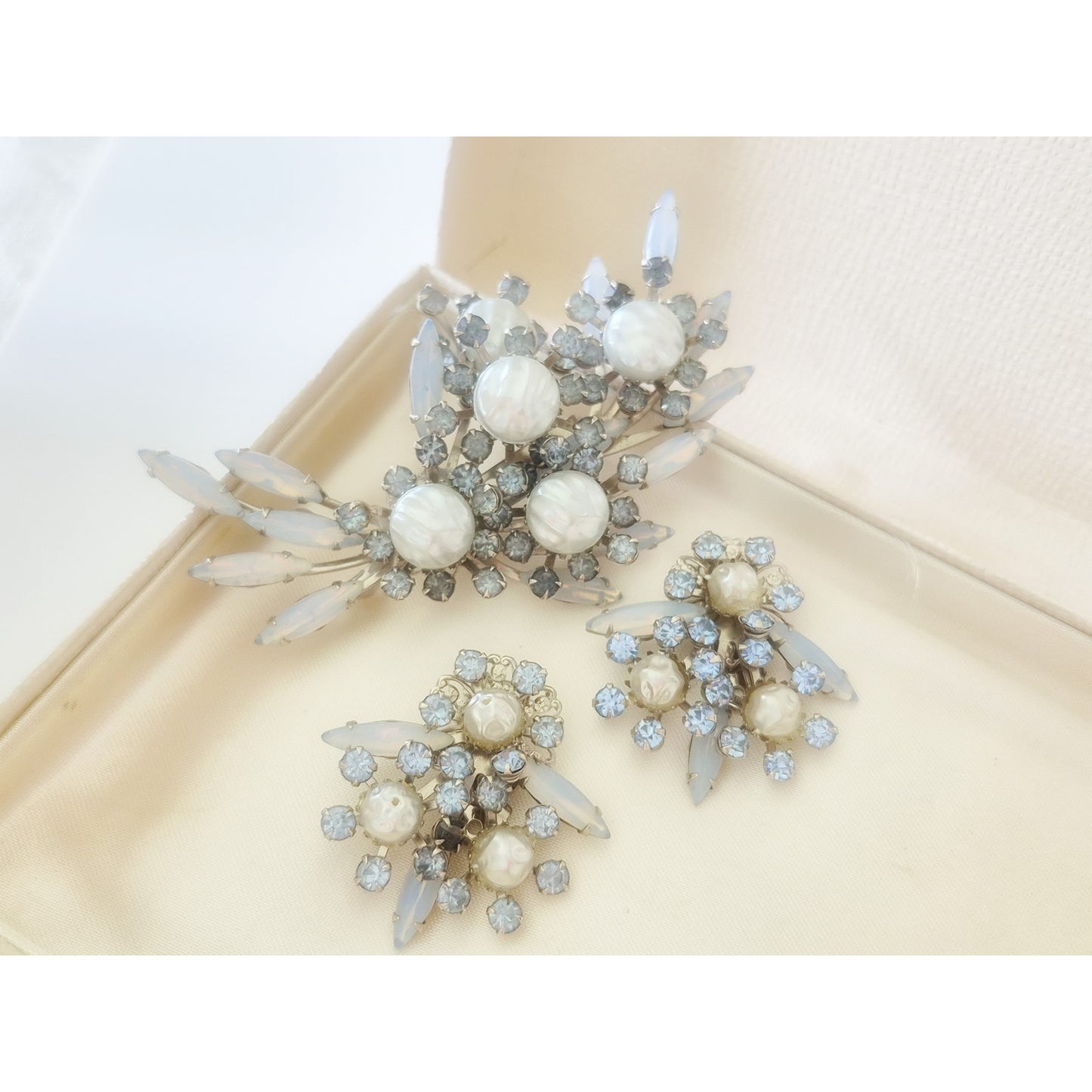 Vintage MCM Light Blue and White Cresccent Brooch and Earring Set