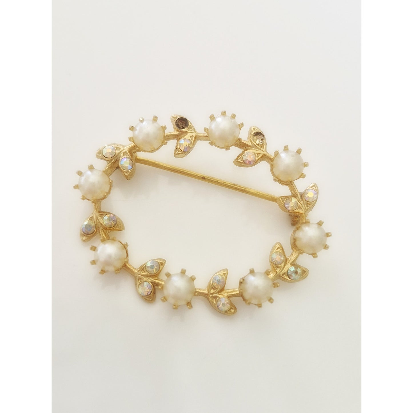 Vintage Gold Tone and Faux Pearl Necklace and Brooch Lot