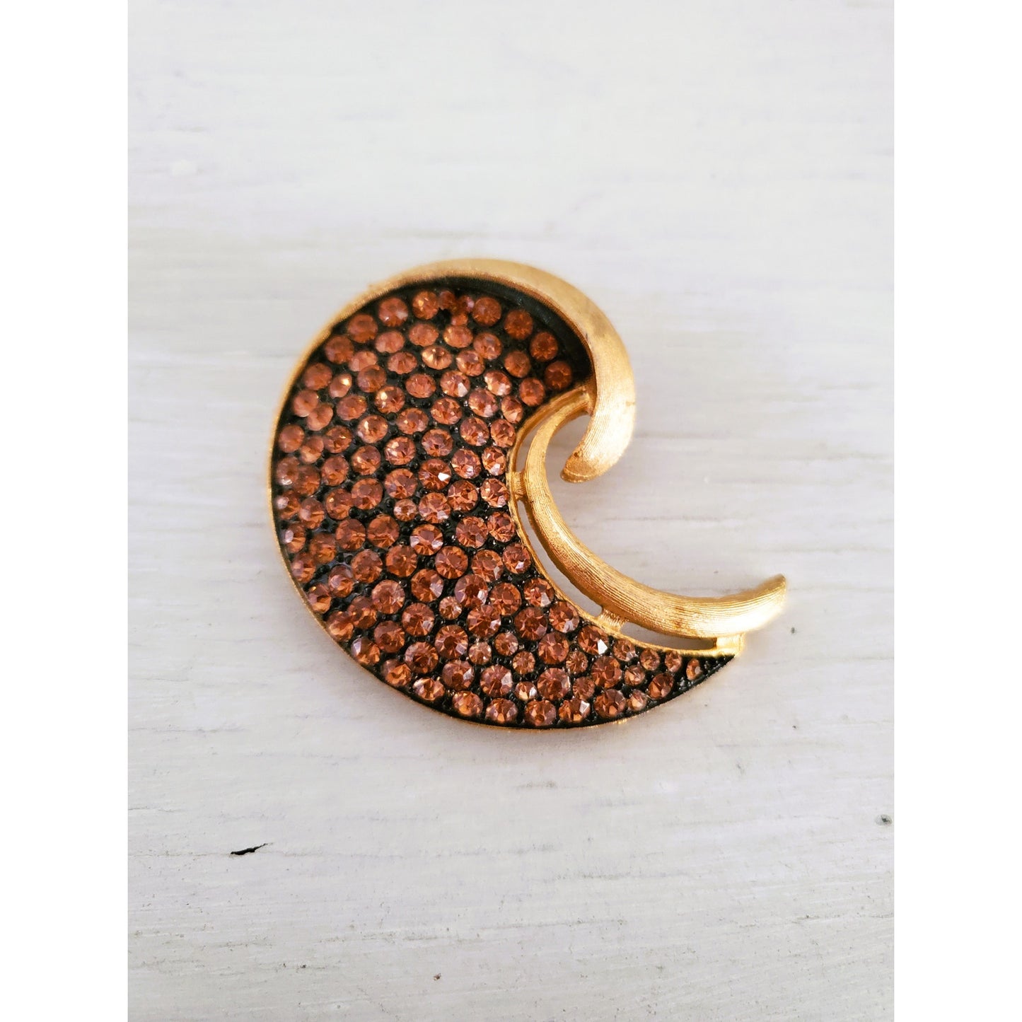 Vintage JJ Gold Tone Bronze Swirl Rhinestones Brooch