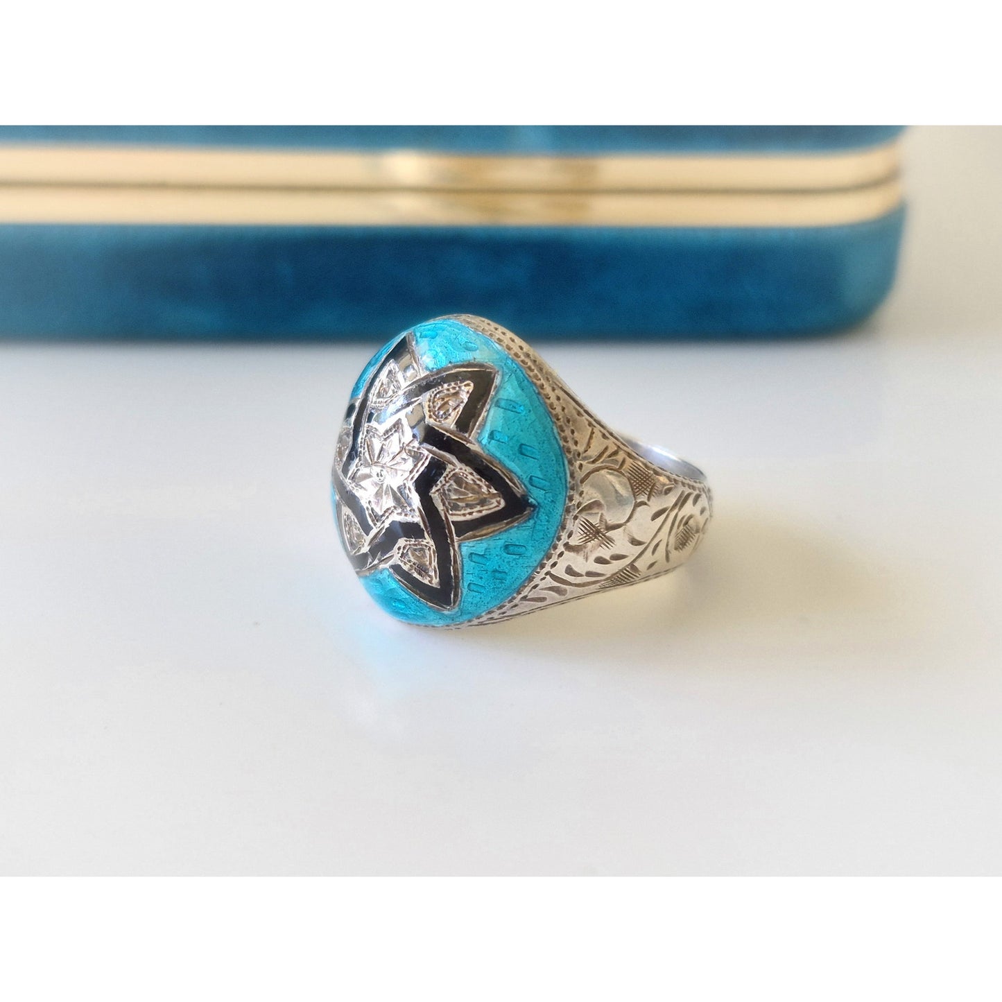 Vintage Siam Sterling Blue and Black Enamel Floral Etched Dome Ring
