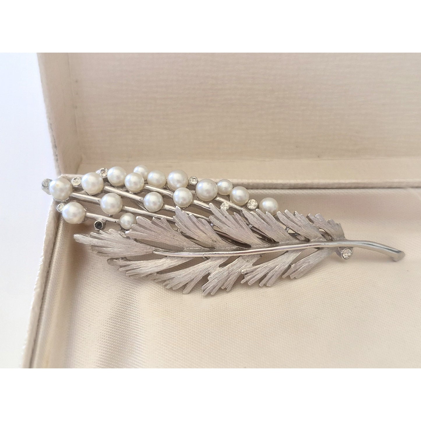 Vintage Mid-century Silver Leaf Faux Pearl Brooch