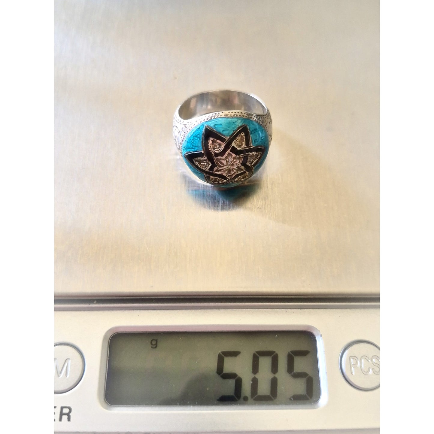 Vintage Siam Sterling Blue and Black Enamel Floral Etched Dome Ring