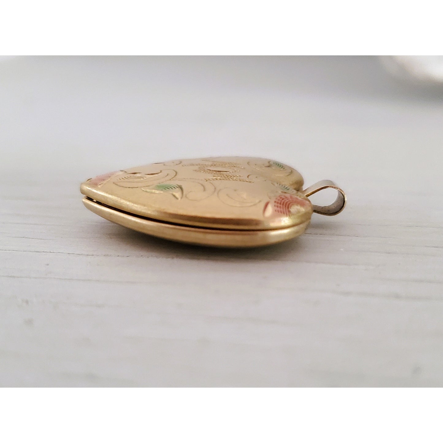 Vintage 1960s 14K Gold Fill PPC Engraved Mom Locket Pendant