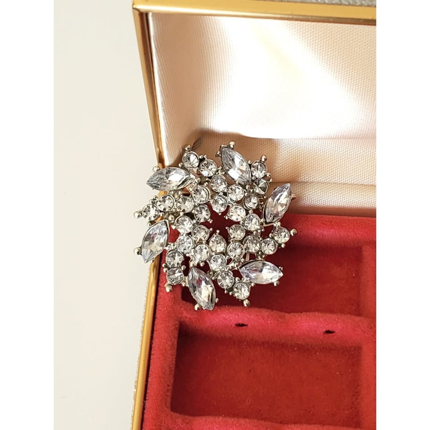 Vintage Clear Rhinestone Wreath Brooch