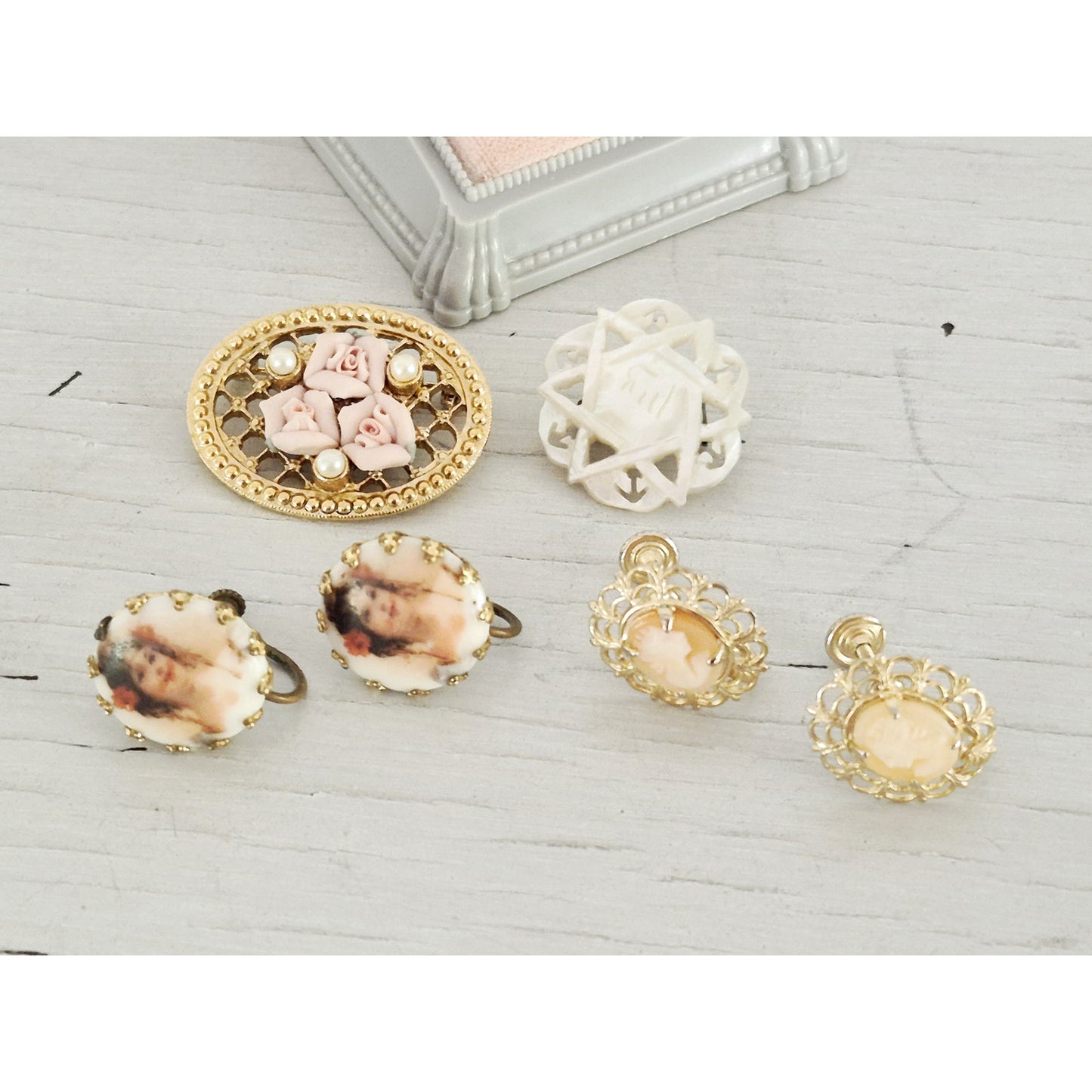 Vintage Earrings and Brooch Jewelry Lot