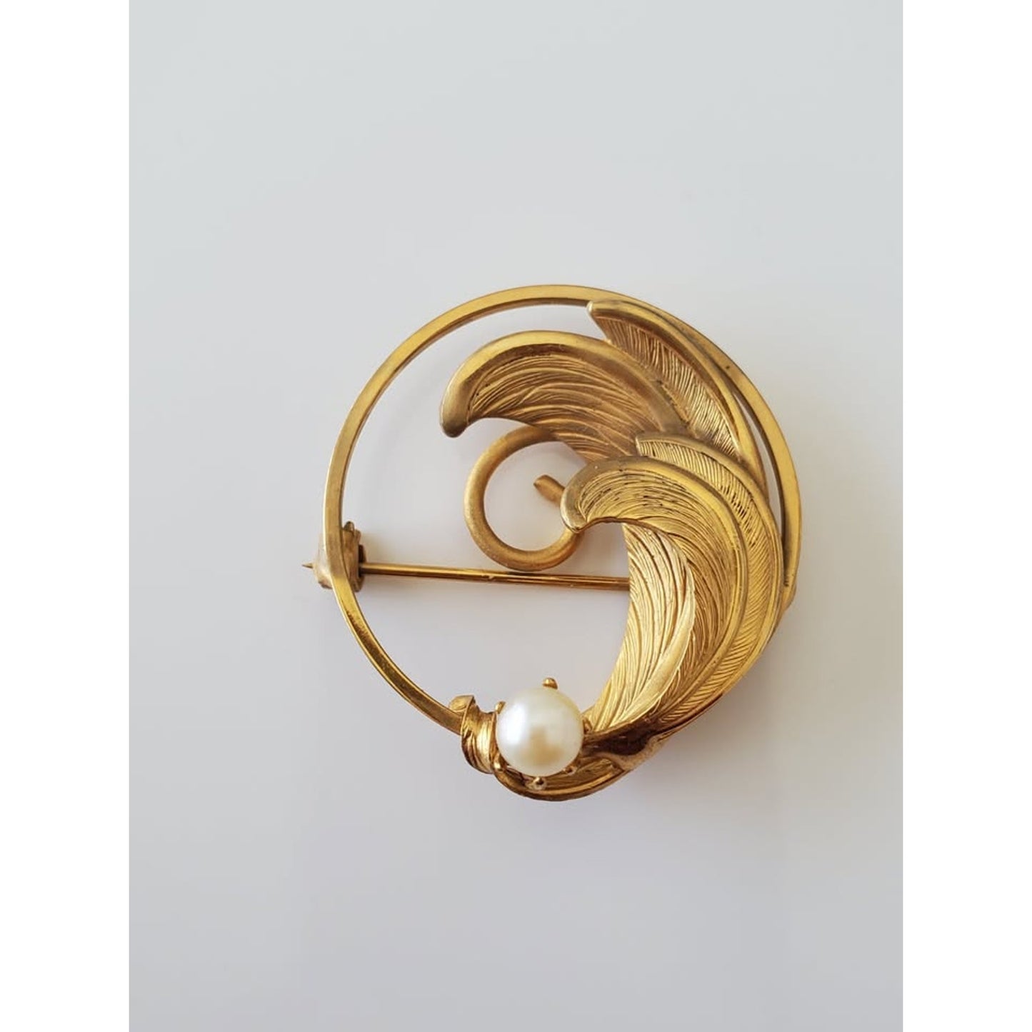 Vintage Gold-fill Feather with Cultured Pearl Round Brooch Pin