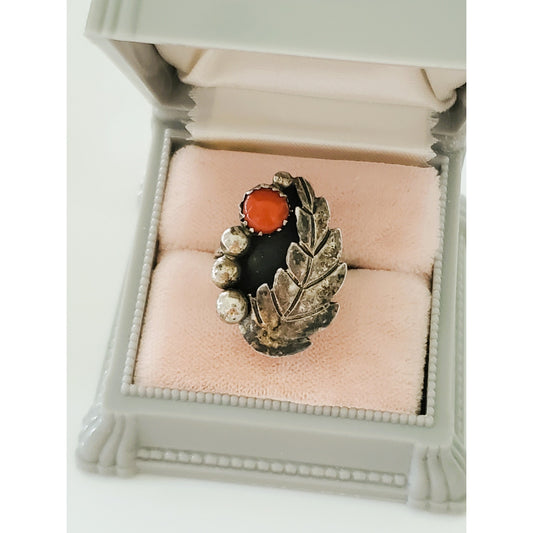 Vintage Navajo Coral Sterling Silver Leaf Ring