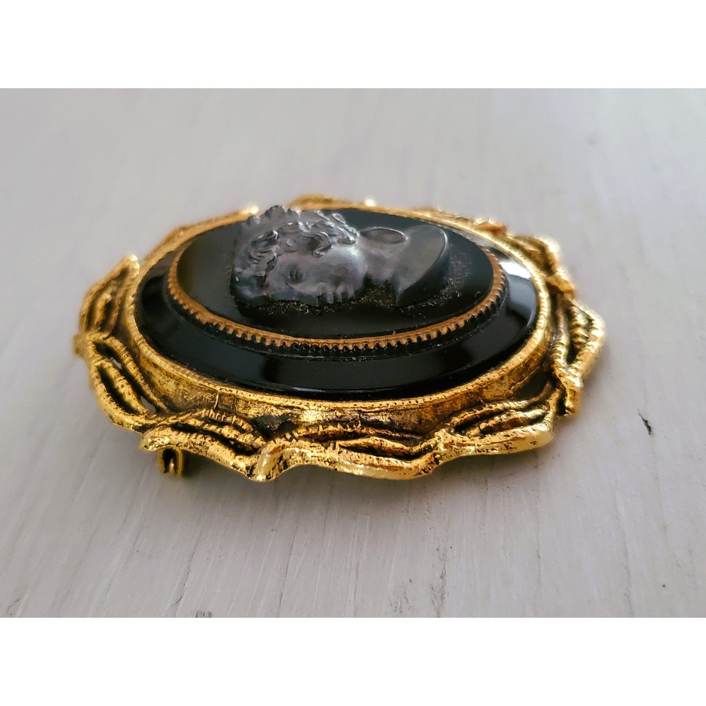 Vintage Gold tone Black Glass Cameo 2" Pin Brooch