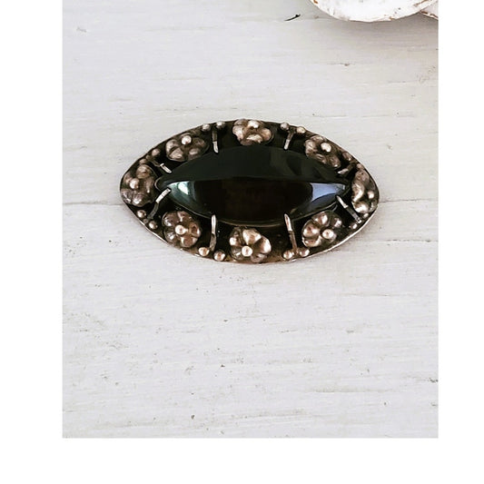Vintage Sterling Silver Floral Oval Onyx Brooch