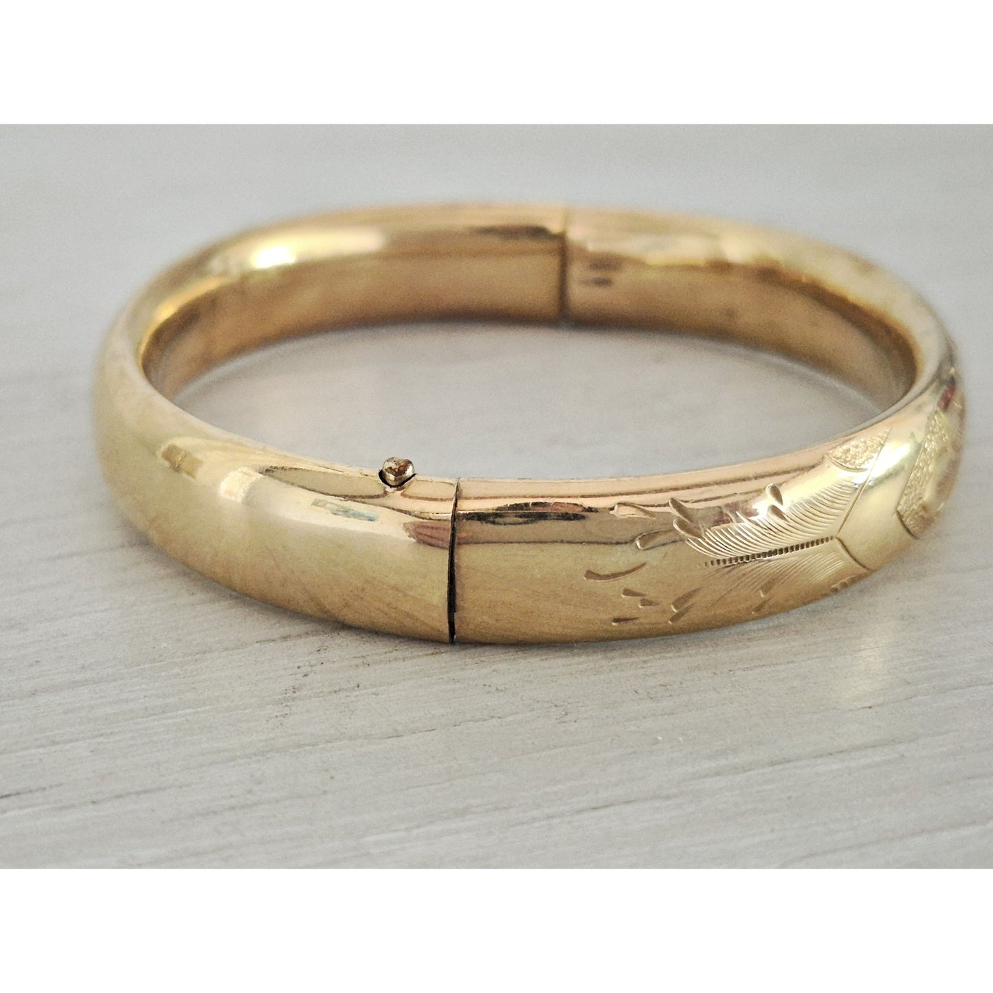 Antique Victorian Winard Signed 12K Gold Fill Floral Engraved Gold Filled Bangle