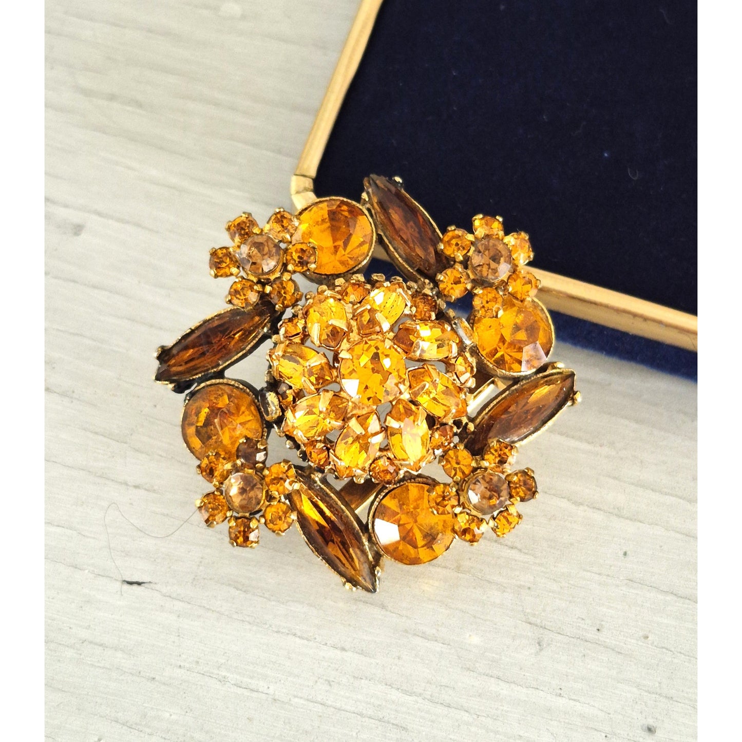 Vintage Amber and Brown Dome Brooch