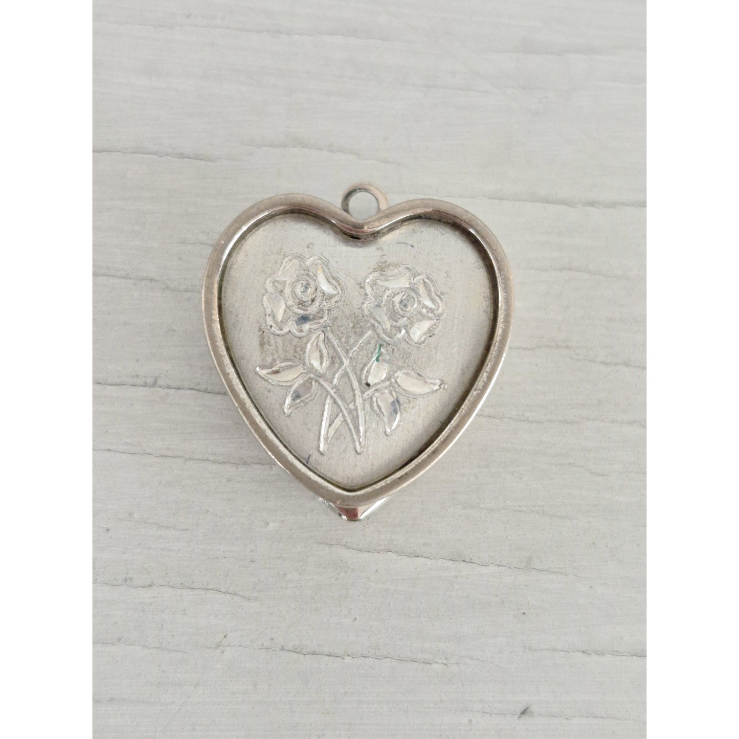 Vintage Silver-tone Diamond Cut Floral Heart Locket