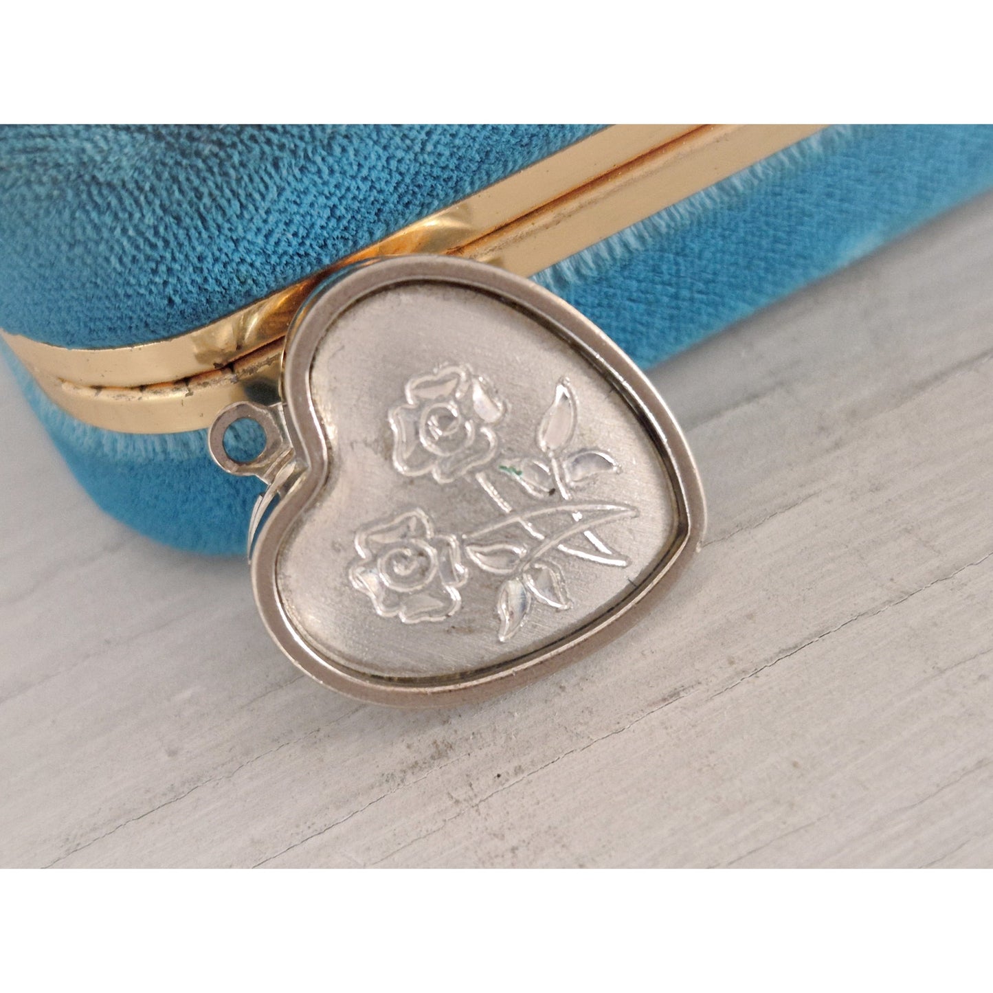 Vintage Silver-tone Diamond Cut Floral Heart Locket