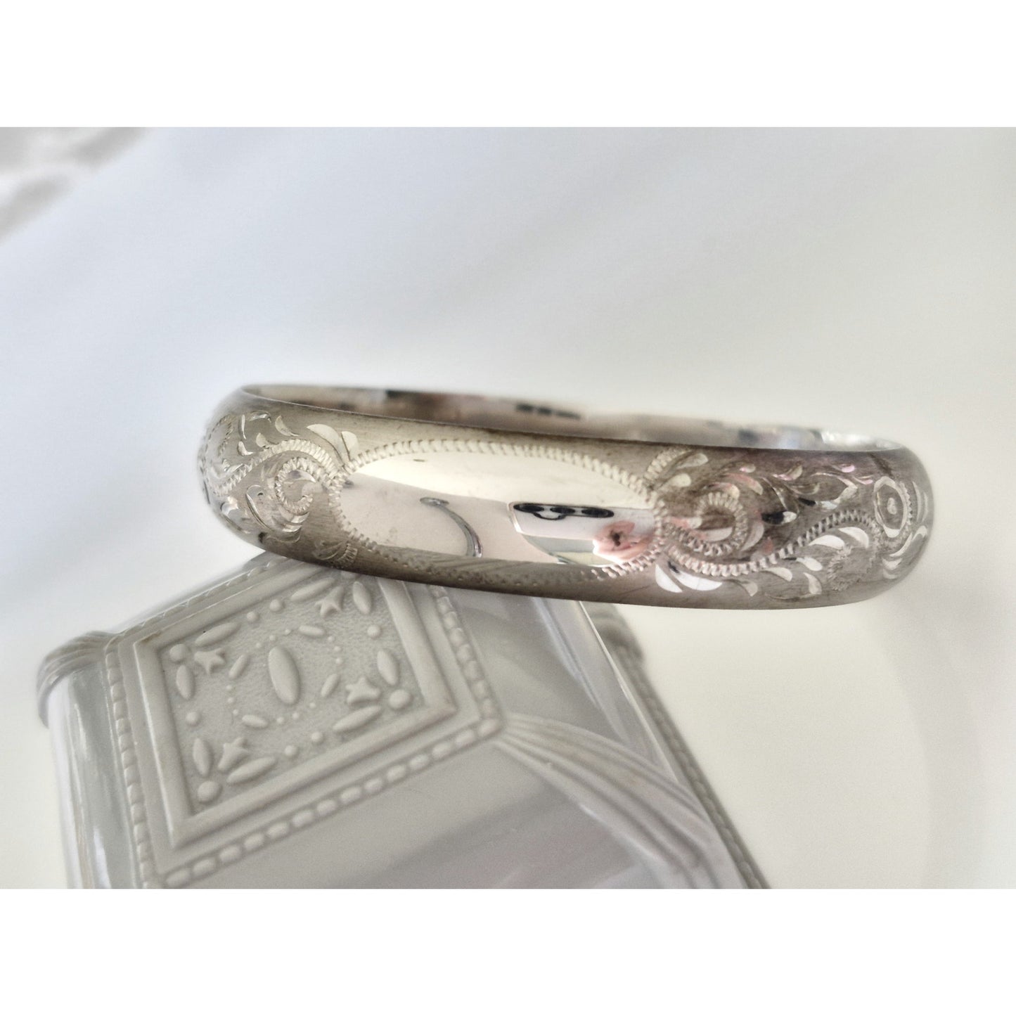Vintage Marathon Sterling Silver Floral and Swirl Etched Hinged Bangle